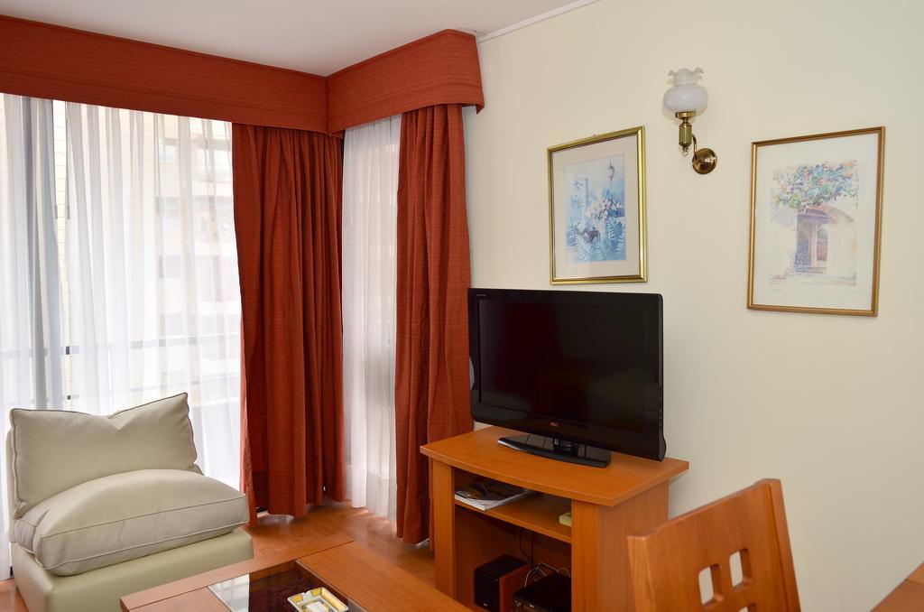 Rent A Home Bosque Norte Santiago Exterior photo